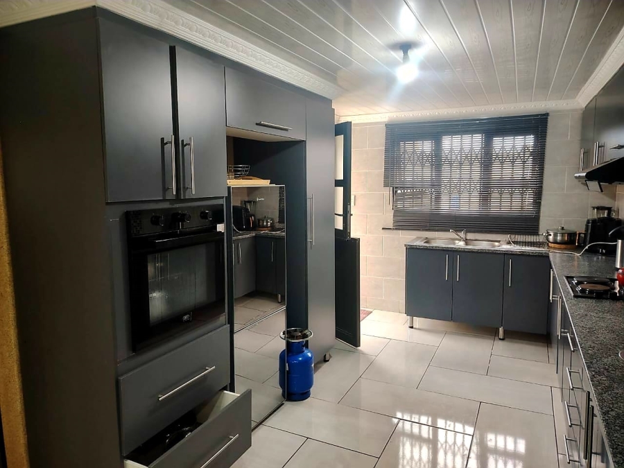 3 Bedroom Property for Sale in Mdantsane Nu 17 Eastern Cape